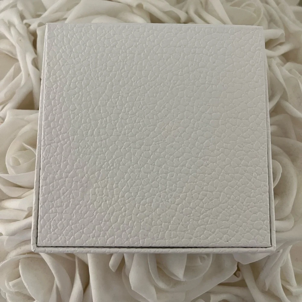 NEW Dior Beauty Pink and White Toile Compact Mirror with gift Box - Picture 9 of 10